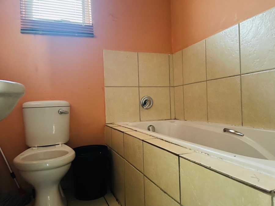 2 Bedroom Property for Sale in Haven Hills Eastern Cape